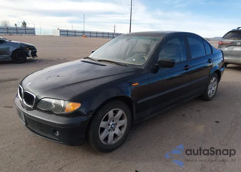 2004 BMW 325Xi z USA, uszkodzony, nr VIN WBAEU334X4PF61636